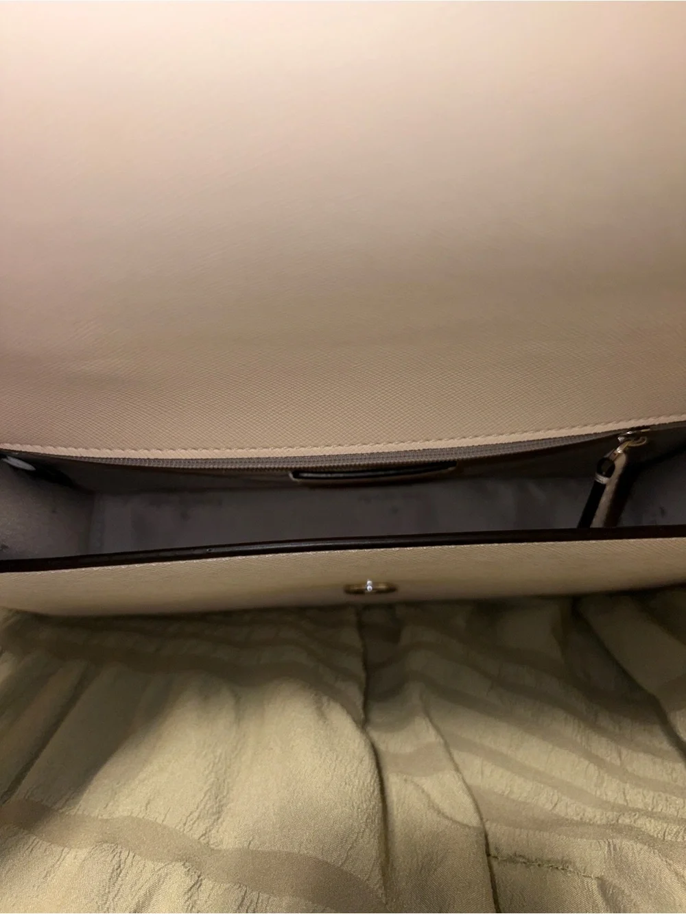 kate spade Two-Tone Light Gray and White Crossbody Bag